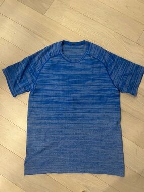 lululemon athletica Men's Heathered Royal Blue Short Sleeve Crew